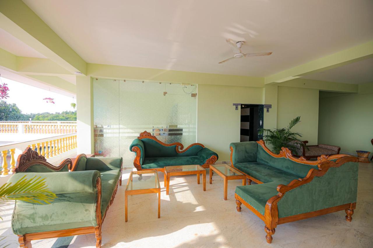 Sparv Aulakhs Resort Mandrem Dış mekan fotoğraf