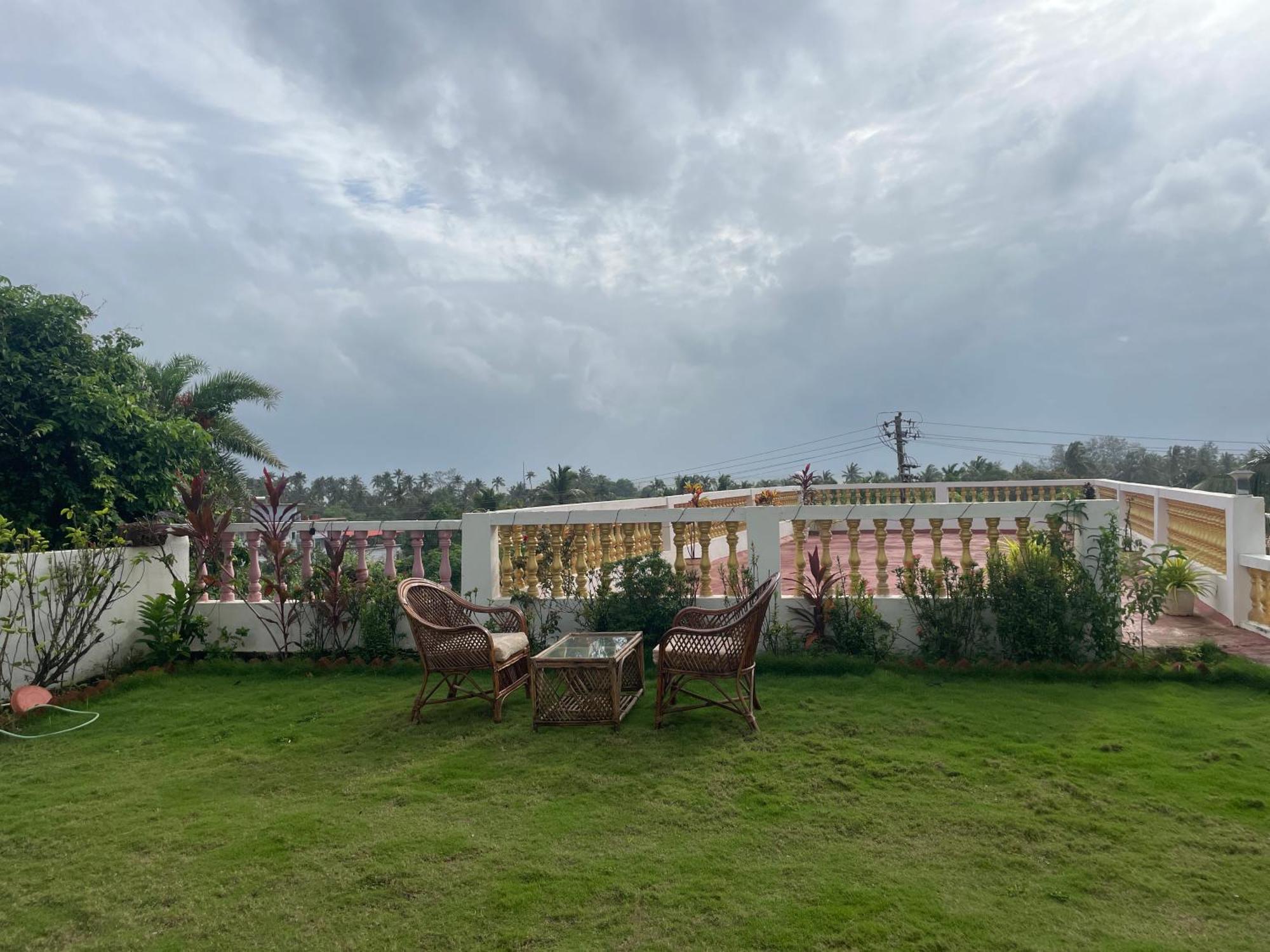 Sparv Aulakhs Resort Mandrem Dış mekan fotoğraf