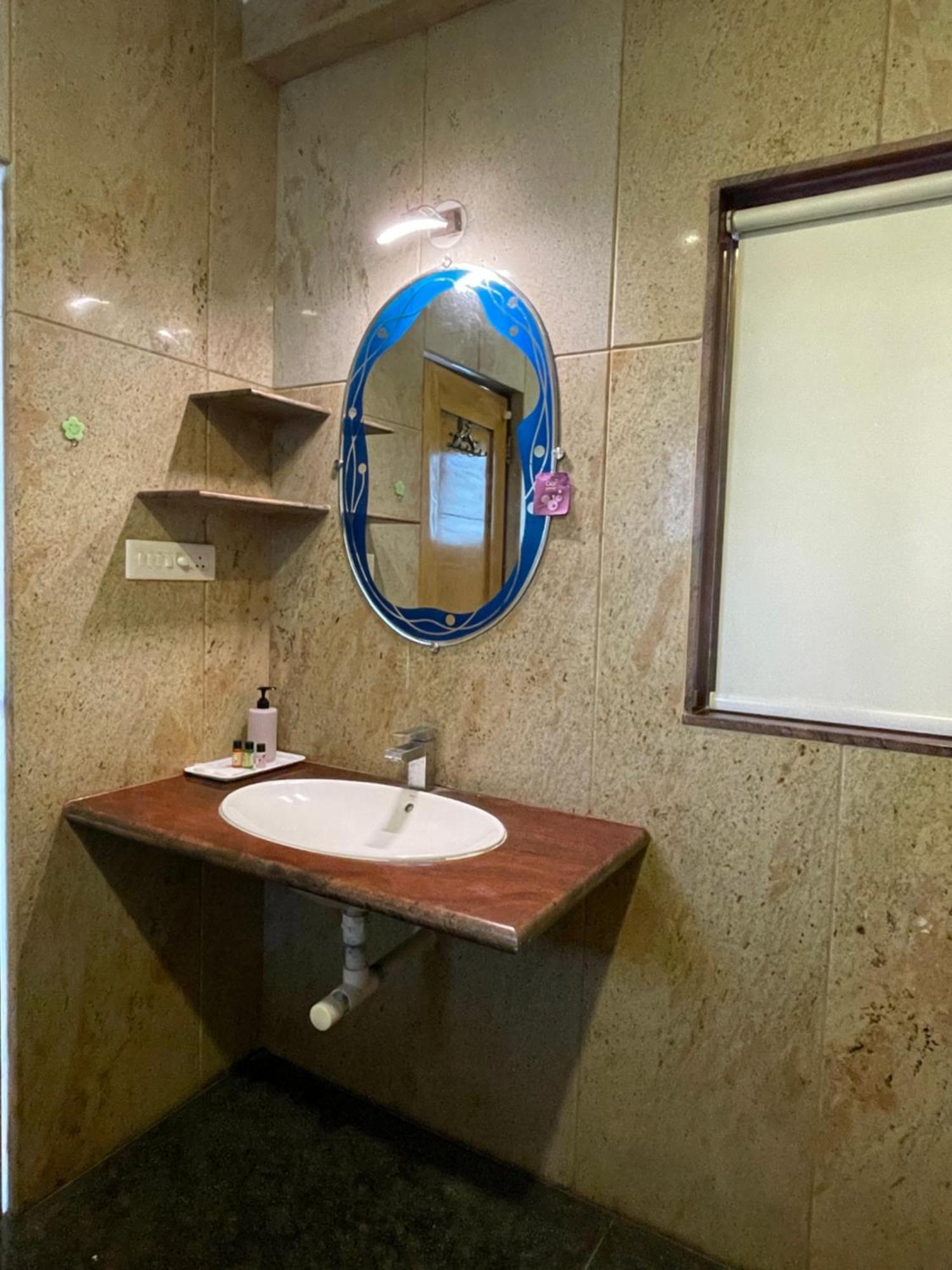 Sparv Aulakhs Resort Mandrem Dış mekan fotoğraf